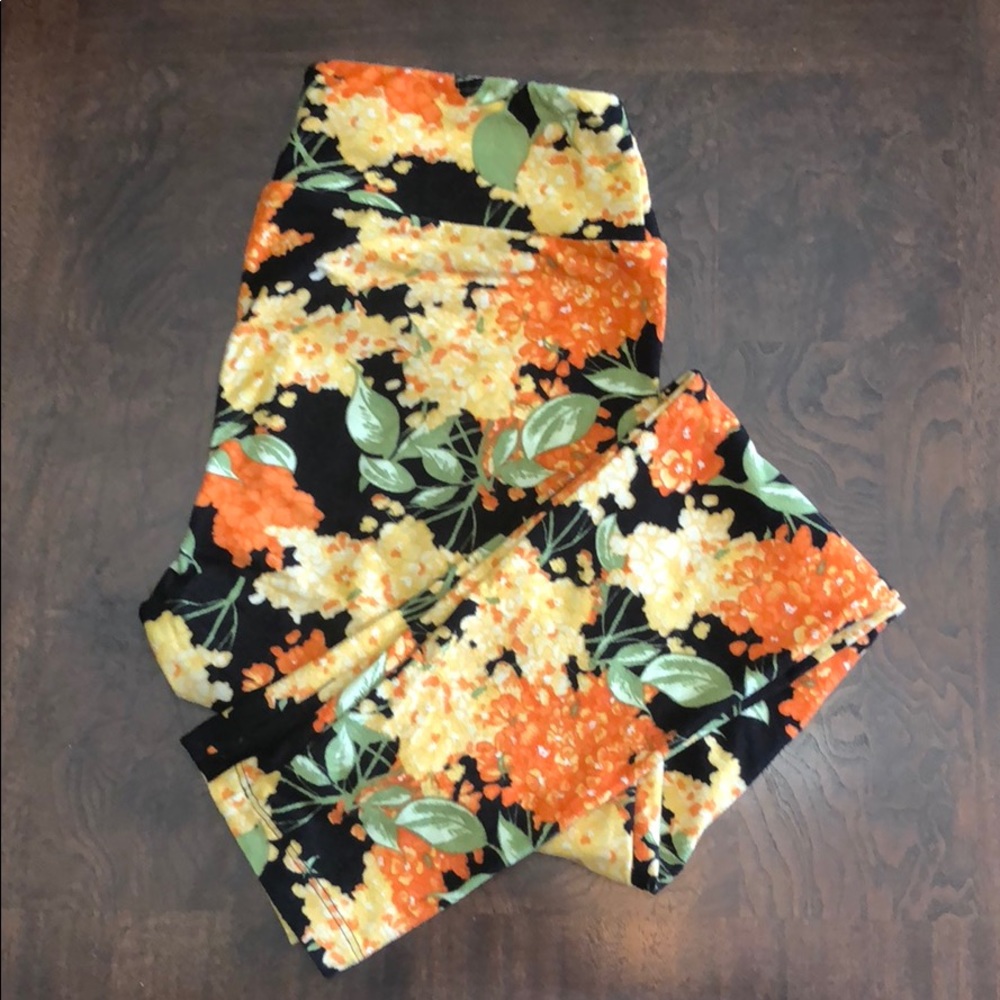 LuLaRoe OS leggings